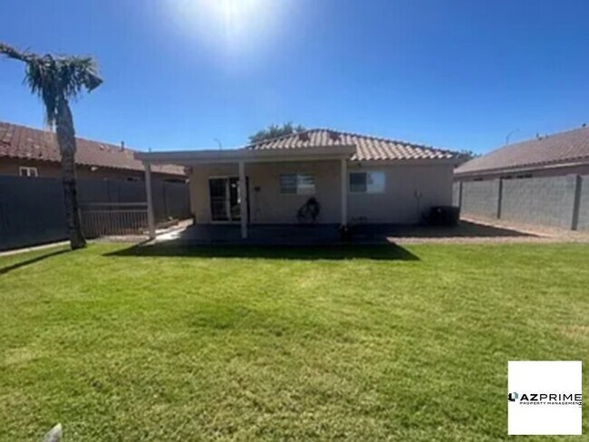 Building Photo - Move-In Ready 3-Bedroom Single-Level Home ...