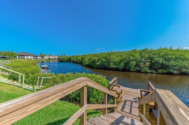 Foto del edificio - 2/2 First Floor in Poppleton Creek!