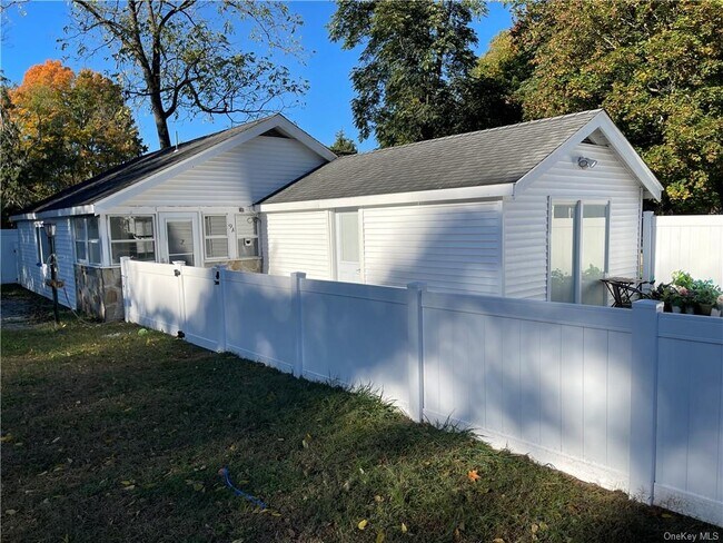 Building Photo - 9a Chestnut St