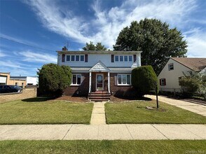 Building Photo - 1057 N 4th St
