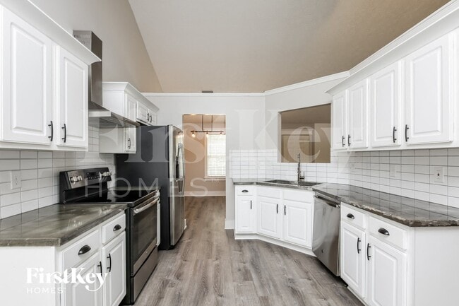 Building Photo - 6247 Highgrove Dr