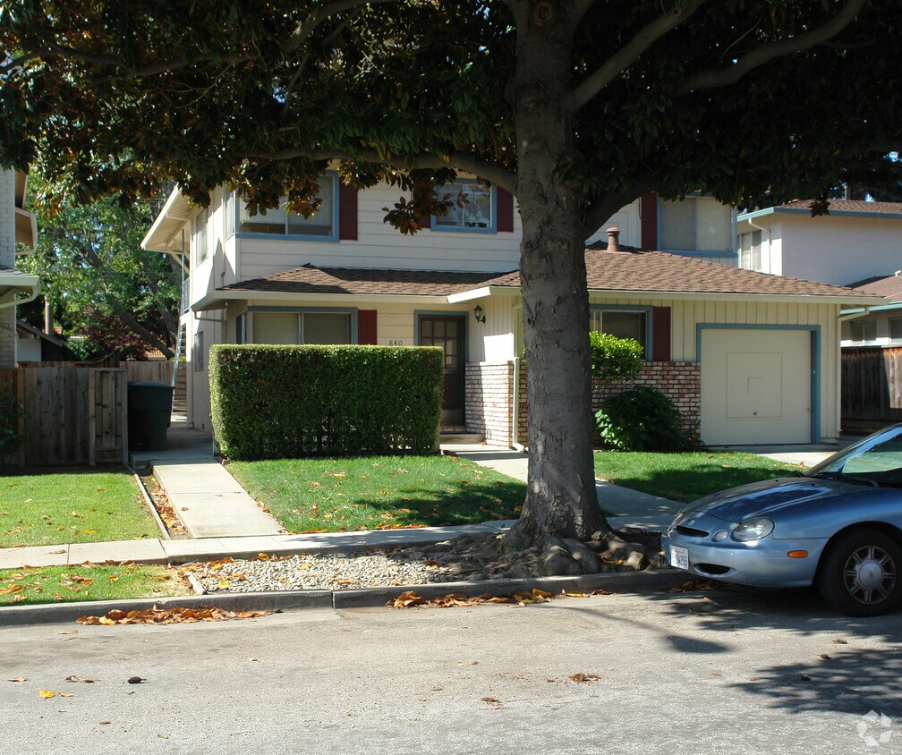 Building Photo - 840 Blair Ave