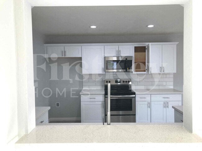 Foto del edificio - 8923 W Harmont Dr