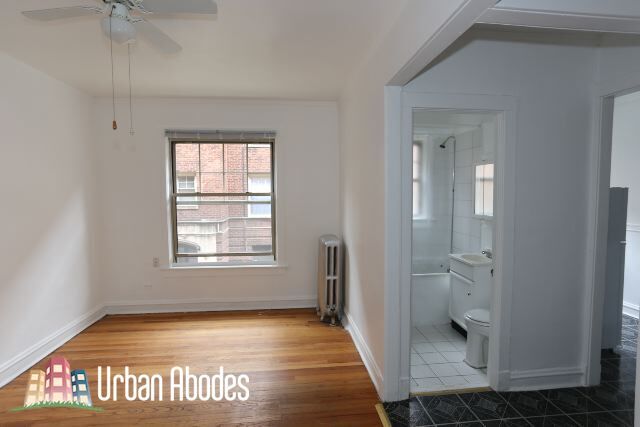 Building Photo - 3267 W Wrightwood Ave