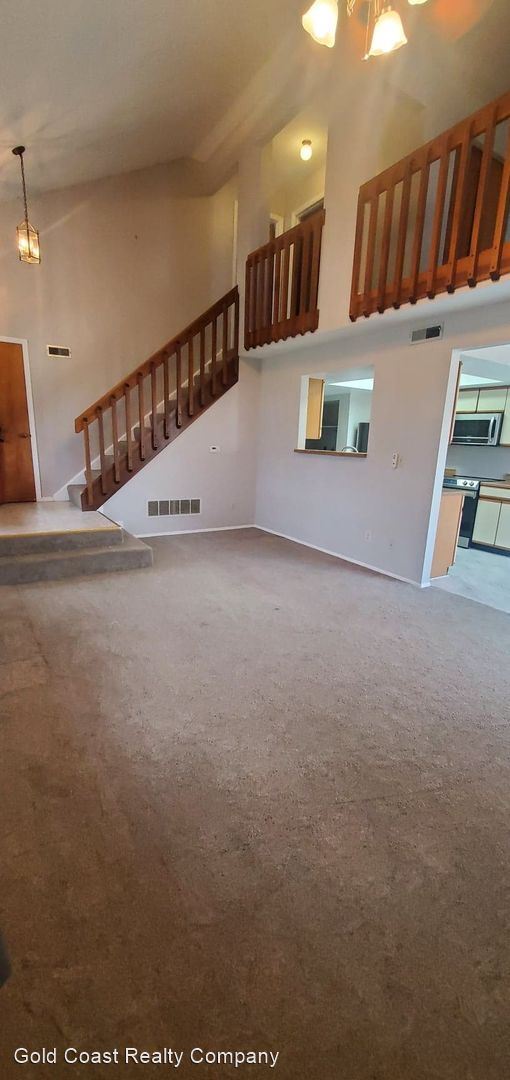 Building Photo - 2 br, 1.5 bath House - 1387 Sanzon Dr