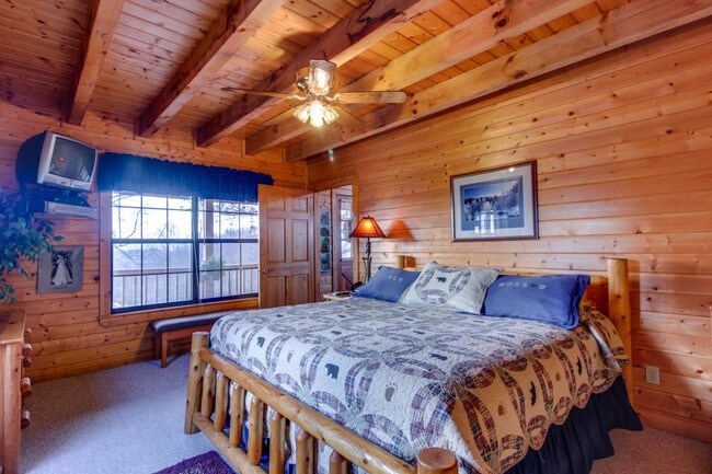 Building Photo - 2488 Black Bear Ridge Way