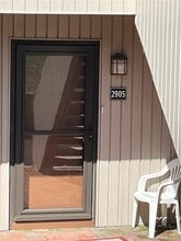 Building Photo - 2905 Fox Ln