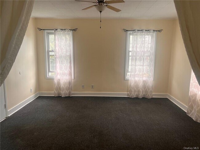 Building Photo - 25 Beacon St