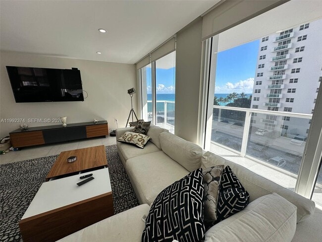 Building Photo - 2751 S Ocean Dr