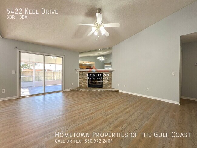 Building Photo - Spacious 3-Bedroom with 3 Full Baths in Pe...