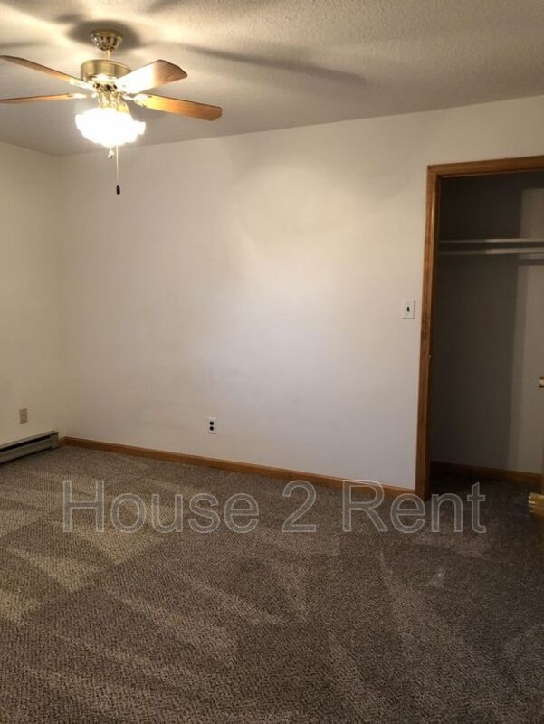 400 E College St Unit ., Energy, IL 62933 Condo for Rent in Energy