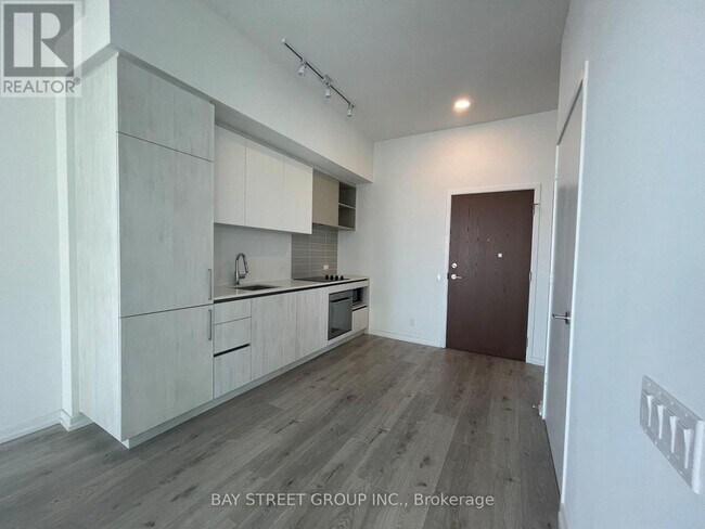 Photo du bâtiment - 7890-7890 Jane St