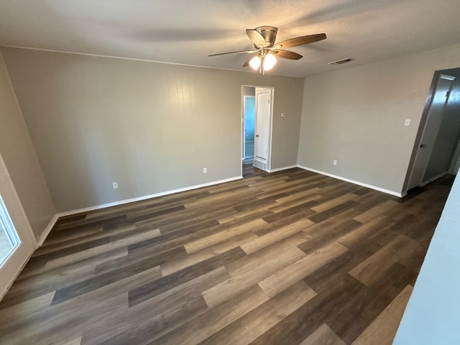 Building Photo - 2311 Vassar Ct