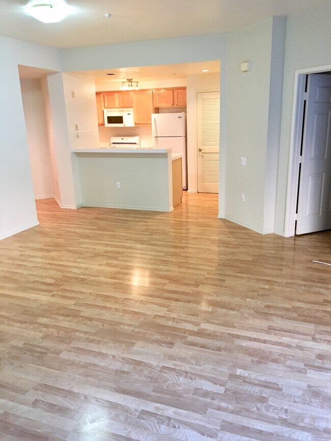 Living Room - 280 Caldecott Ln