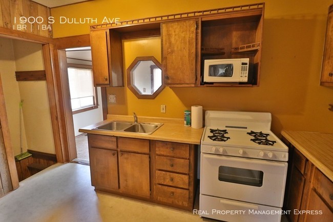 Building Photo - Great Home near Augustana University