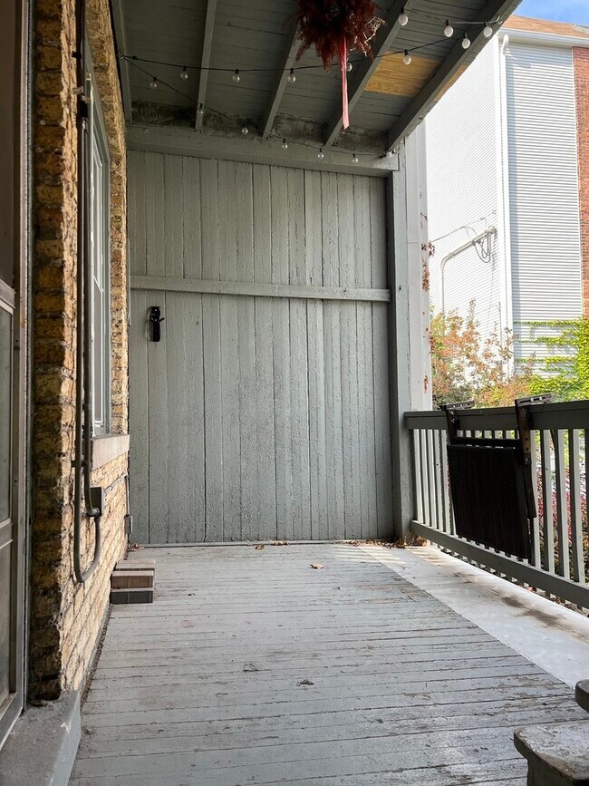 Foto del edificio - 1822 N Wood St