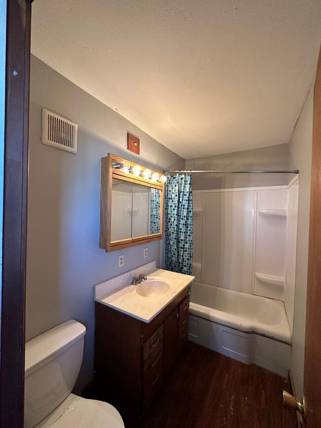 Building Photo - 1BD/1BA HOME!