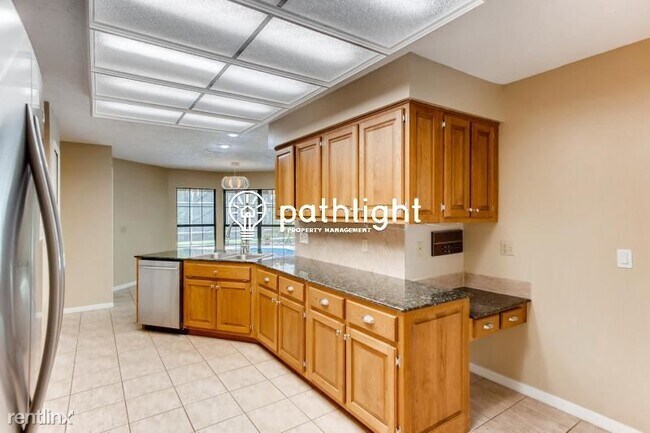 Building Photo - 4 br, 3 bath House - 524 Springcreek Dr UNIT