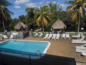 Building Photo - 3211 SW 44th St