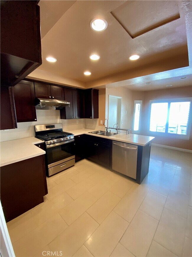 Foto del edificio - 1401 Brookdale Dr