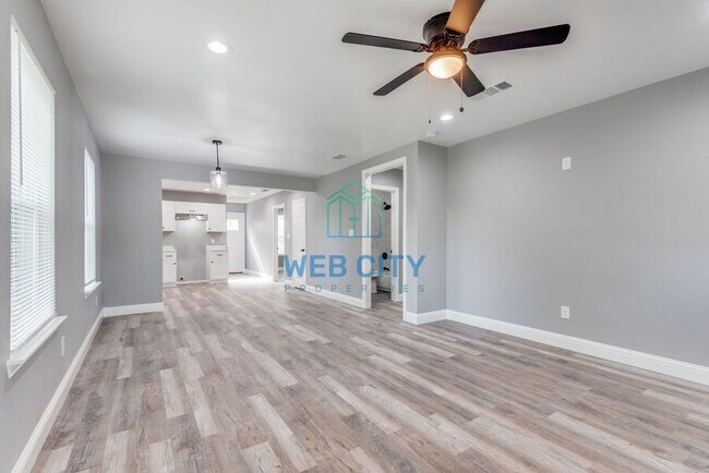 Foto del edificio - 9214 Metz Ave