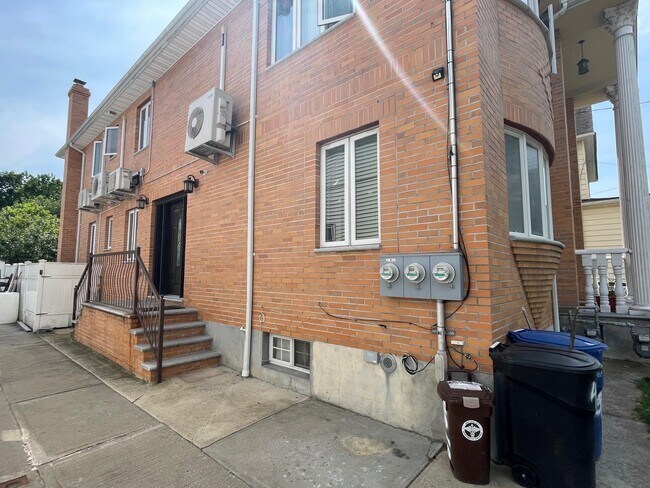 Foto del edificio - 48-19 207th St