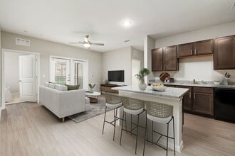 2 Bedroom/ 2 Bath - Oak Creek