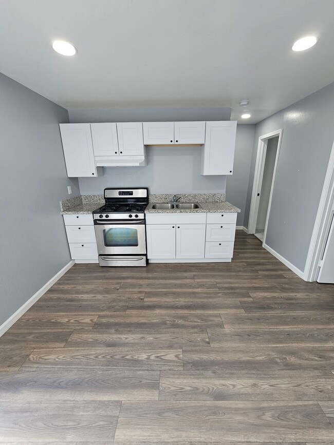 Foto del edificio - 908 6th St