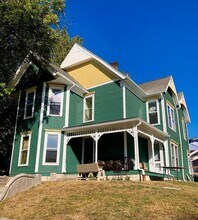 Building Photo - 123 E 8th St