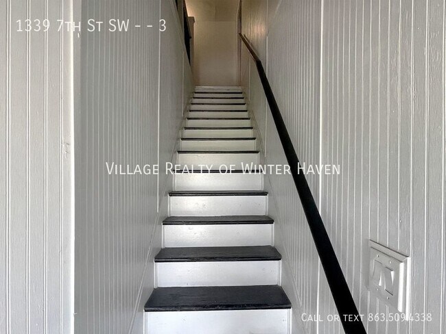 Foto del edificio - Sunny 1-Bedroom Apartment on the 2nd Floor...