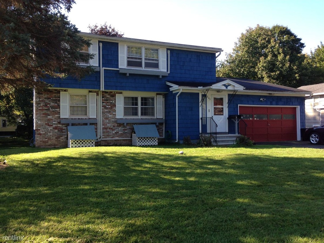Primary Photo - 245 Riverdale Dr