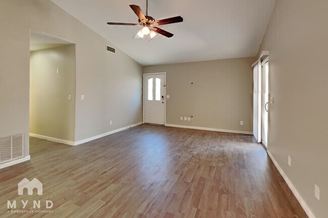 Foto del edificio - 18881 N 77th Ave