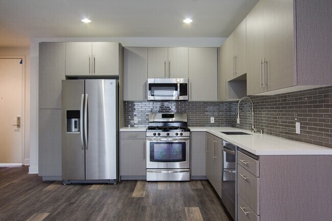 Foto del edificio - 11929 Courtleigh Dr