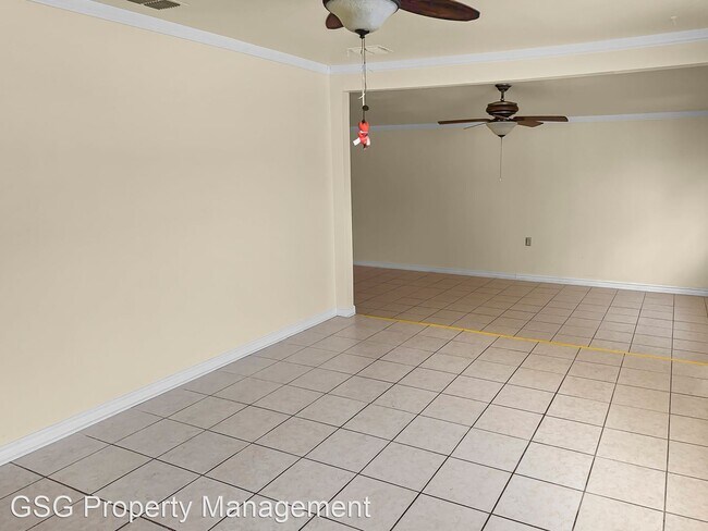 Building Photo - 3 br, 1 bath House - 130 Starlight Terrace