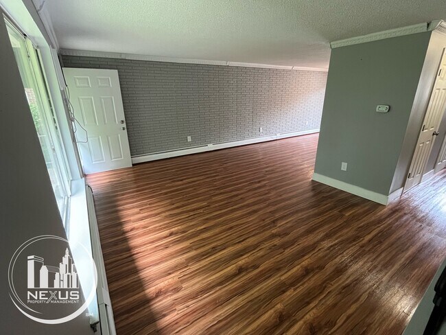 Building Photo - 831 Blackstone Vlg