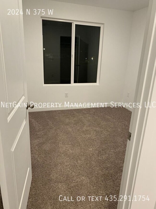 Foto del edificio - 2024 N 375 W