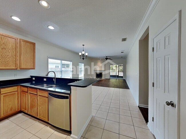 Foto del edificio - 1347 Ivyhedge Ave