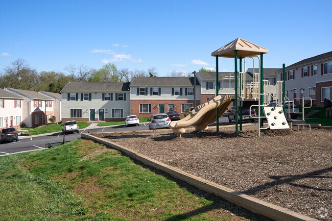 Fotografía del edificio - Capital Heights Townhomes
