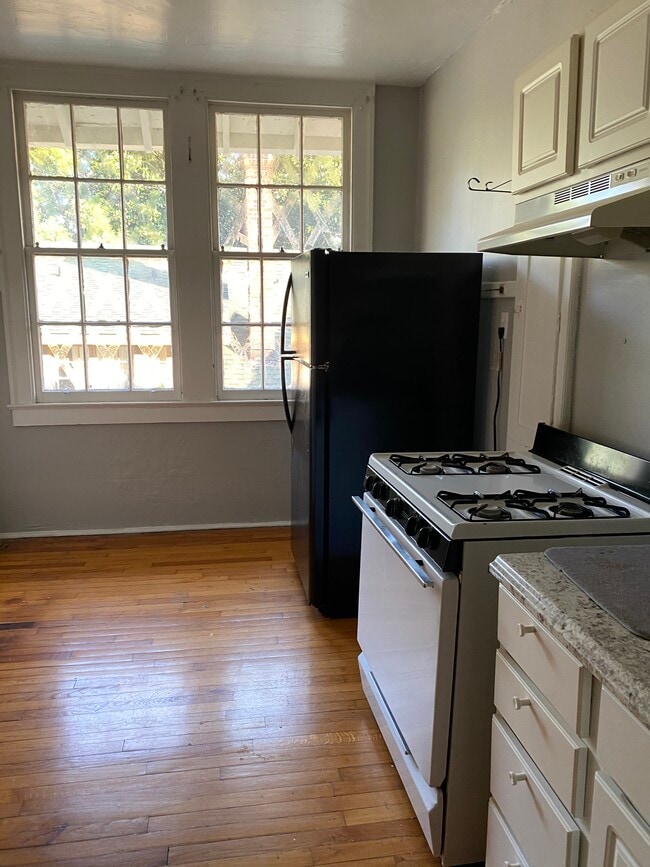 Building Photo - 7825 Saint Charles Ave