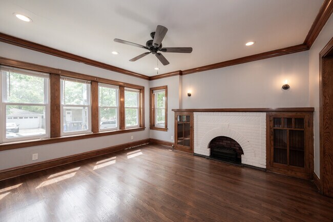 Foto del edificio - 3312 N Kostner Ave