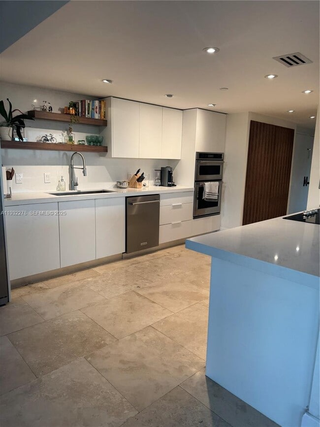 Foto del edificio - 11113 Biscayne Blvd