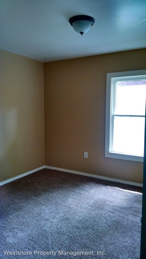 Building Photo - 2 br, 1 bath House - 3237 Waalkes St.
