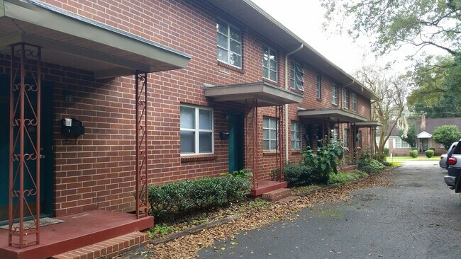 Building Photo - 3-533 E College Ave