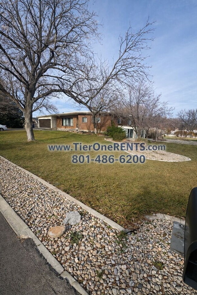 Photo - NO DEPOSIT Option Available for Qualified Renters! House