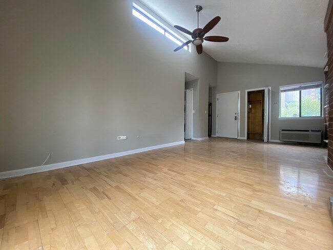 Foto del edificio - 915 W Montana St