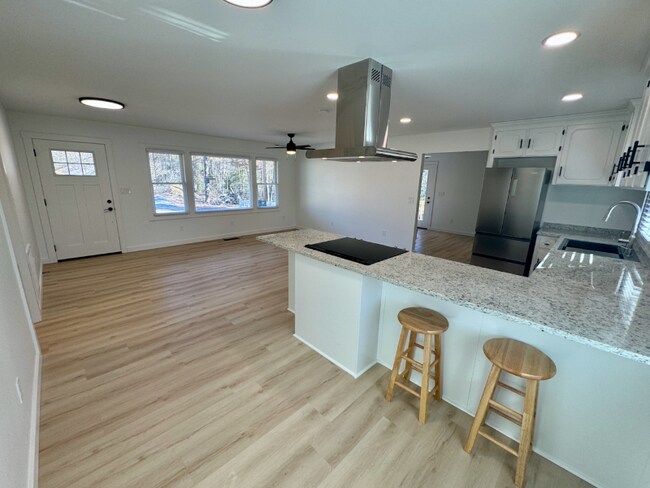 Foto del edificio - 224 Cunningham Dr