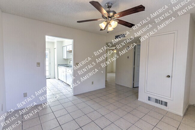 Foto del edificio - 1231 E 25th St