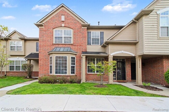 Building Photo - 47547 Ormskirk Dr