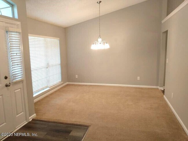 Foto del edificio - 3547 Whisper Creek Blvd