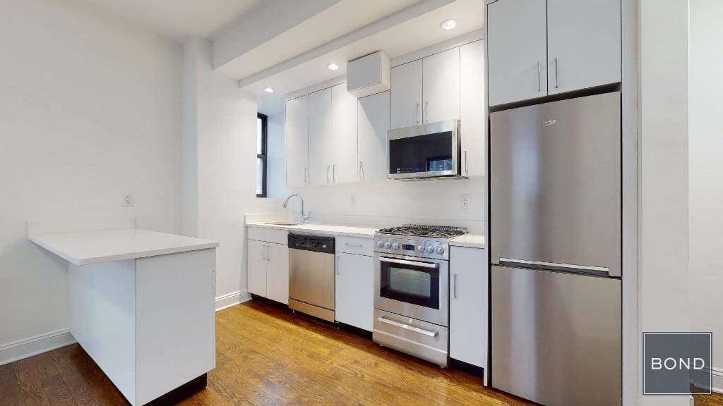 Foto principal - 140 E 46th St
